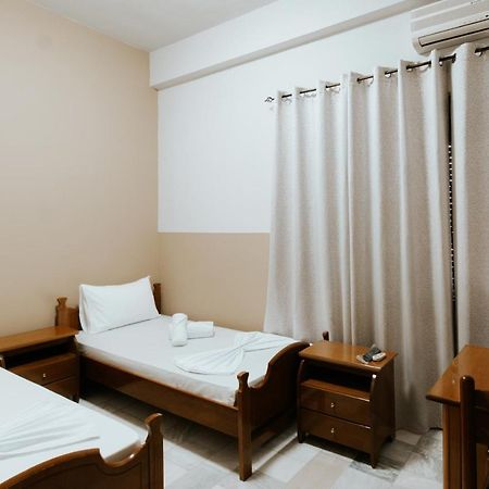 Hotel Lunxheria Gjirokastër Esterno foto