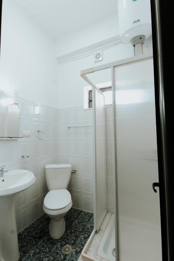 Hotel Lunxheria Gjirokastër Esterno foto