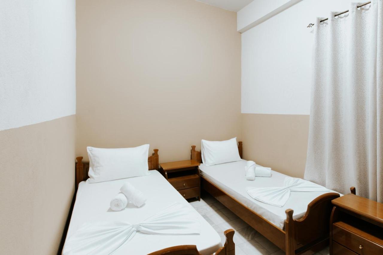 Hotel Lunxheria Gjirokastër Esterno foto