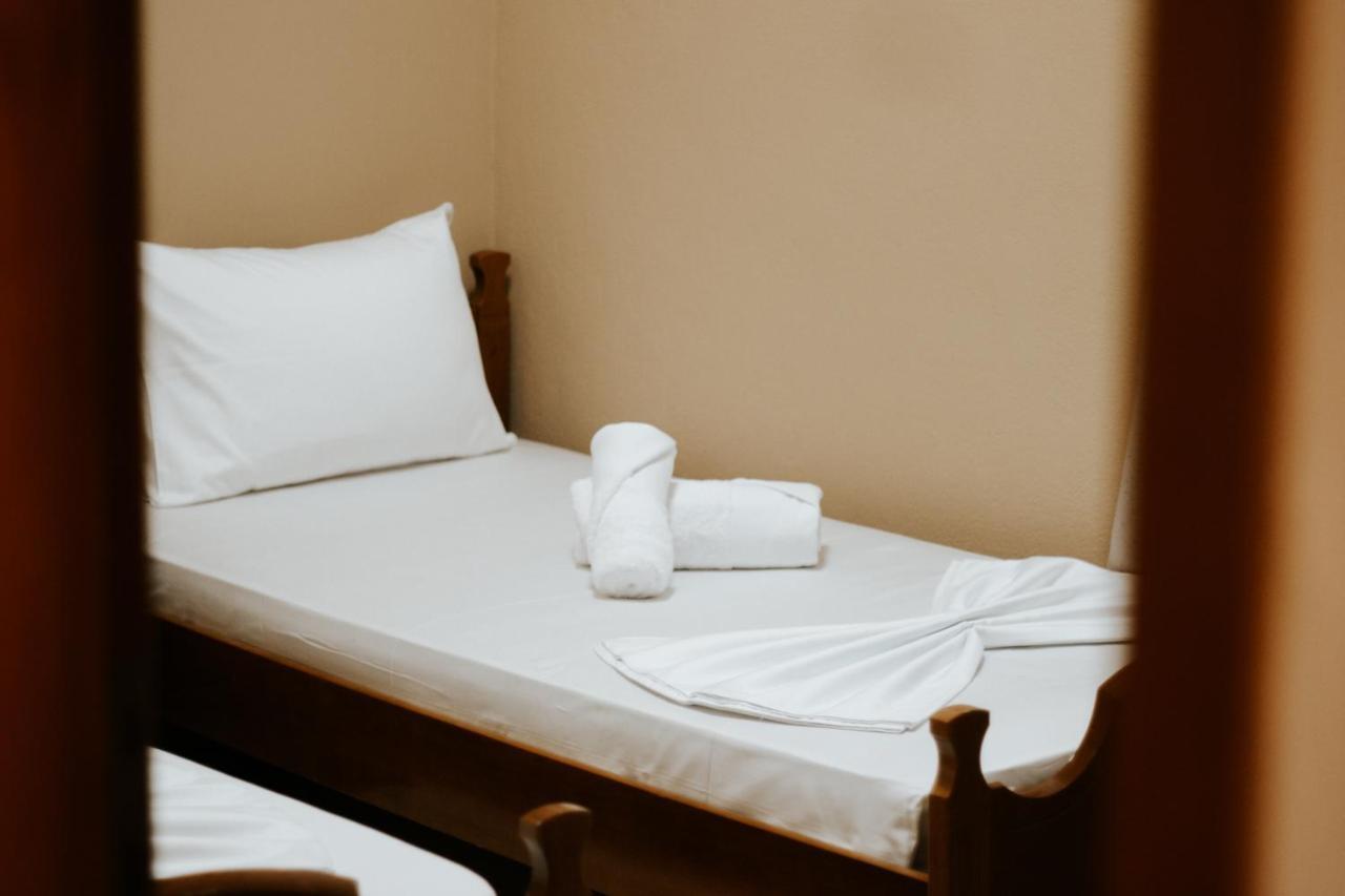 Hotel Lunxheria Gjirokastër Esterno foto