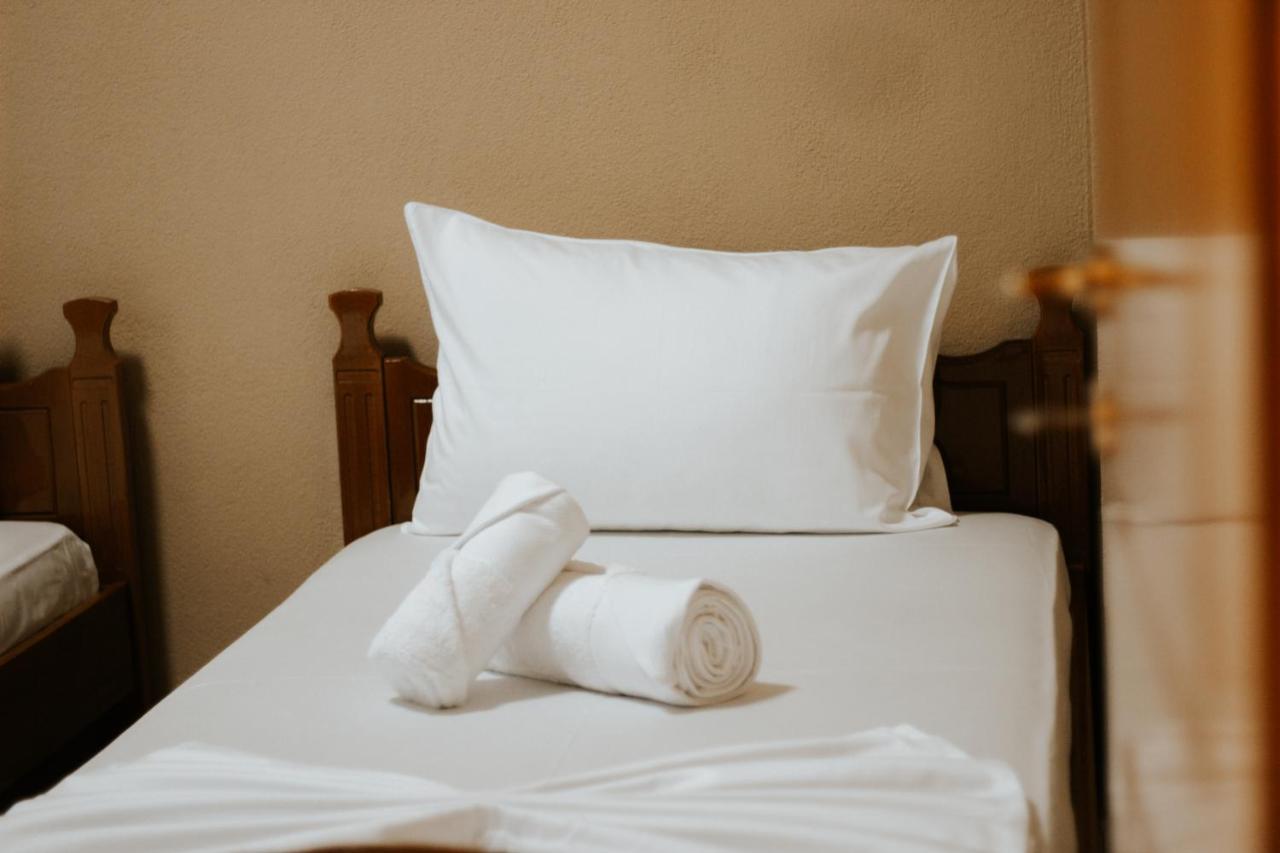 Hotel Lunxheria Gjirokastër Esterno foto