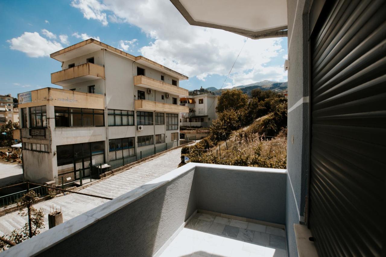 Hotel Lunxheria Gjirokastër Esterno foto